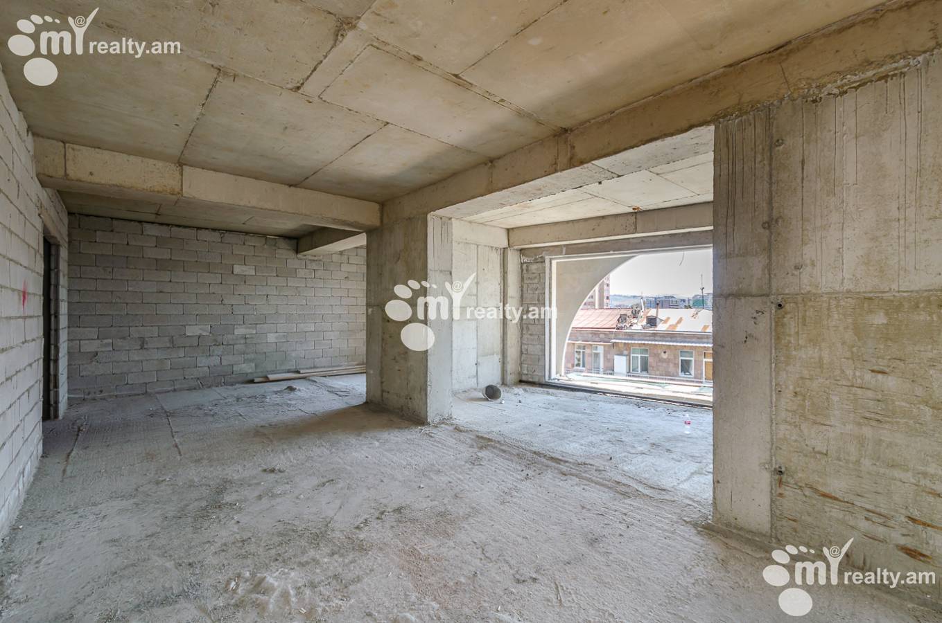 4 սենյականոց բնակարան  կառուցապատողից Լեոի փող, Կենտրոն Երևան, 152659