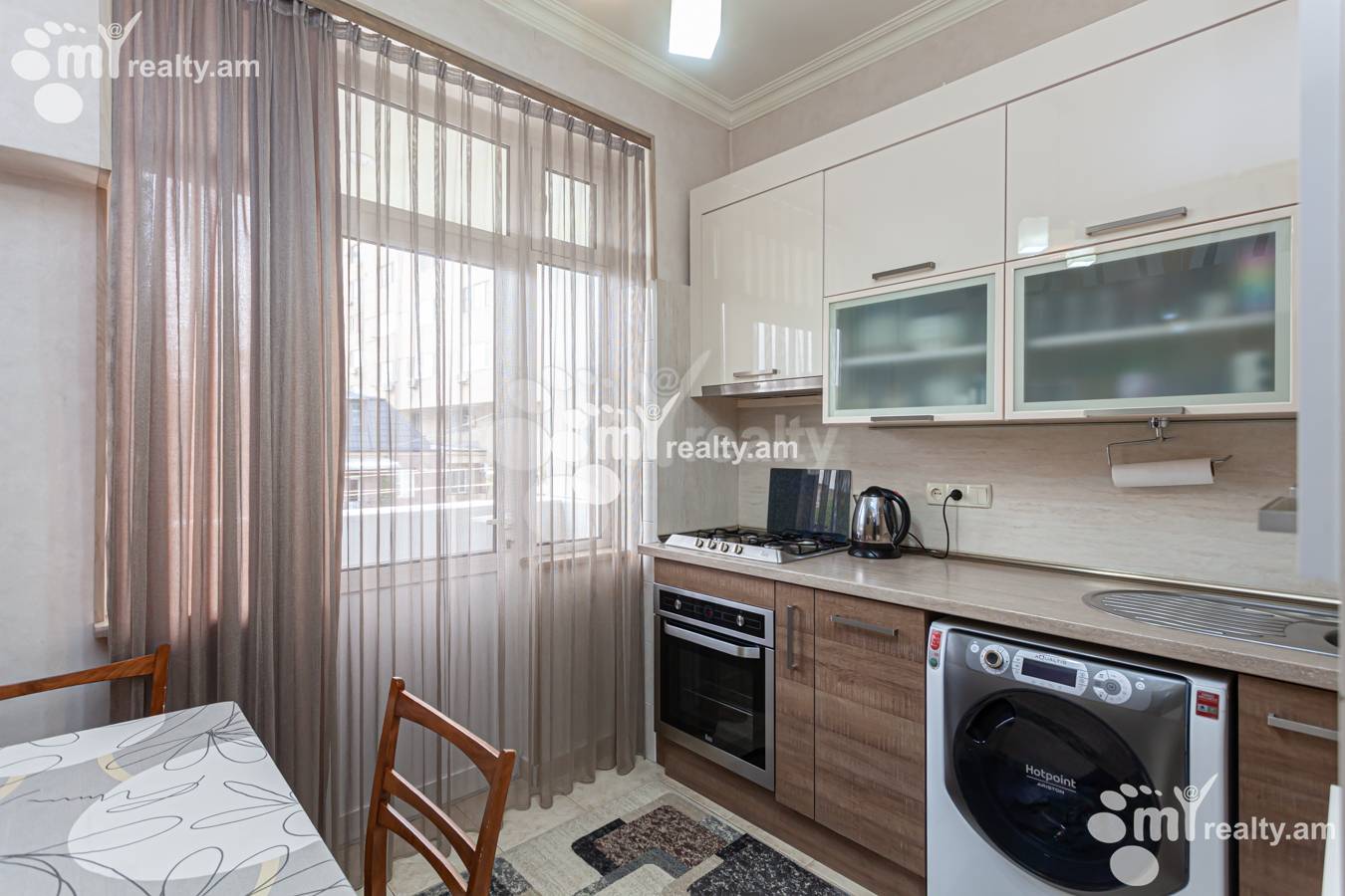 Купить 1 комнатную квартиру Сарян ул, Центр Ереван, 149804