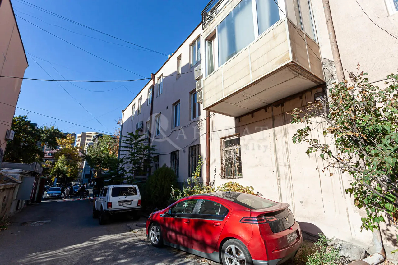 Commercial property for sale Abovyan St, Center Yerevan, 158521