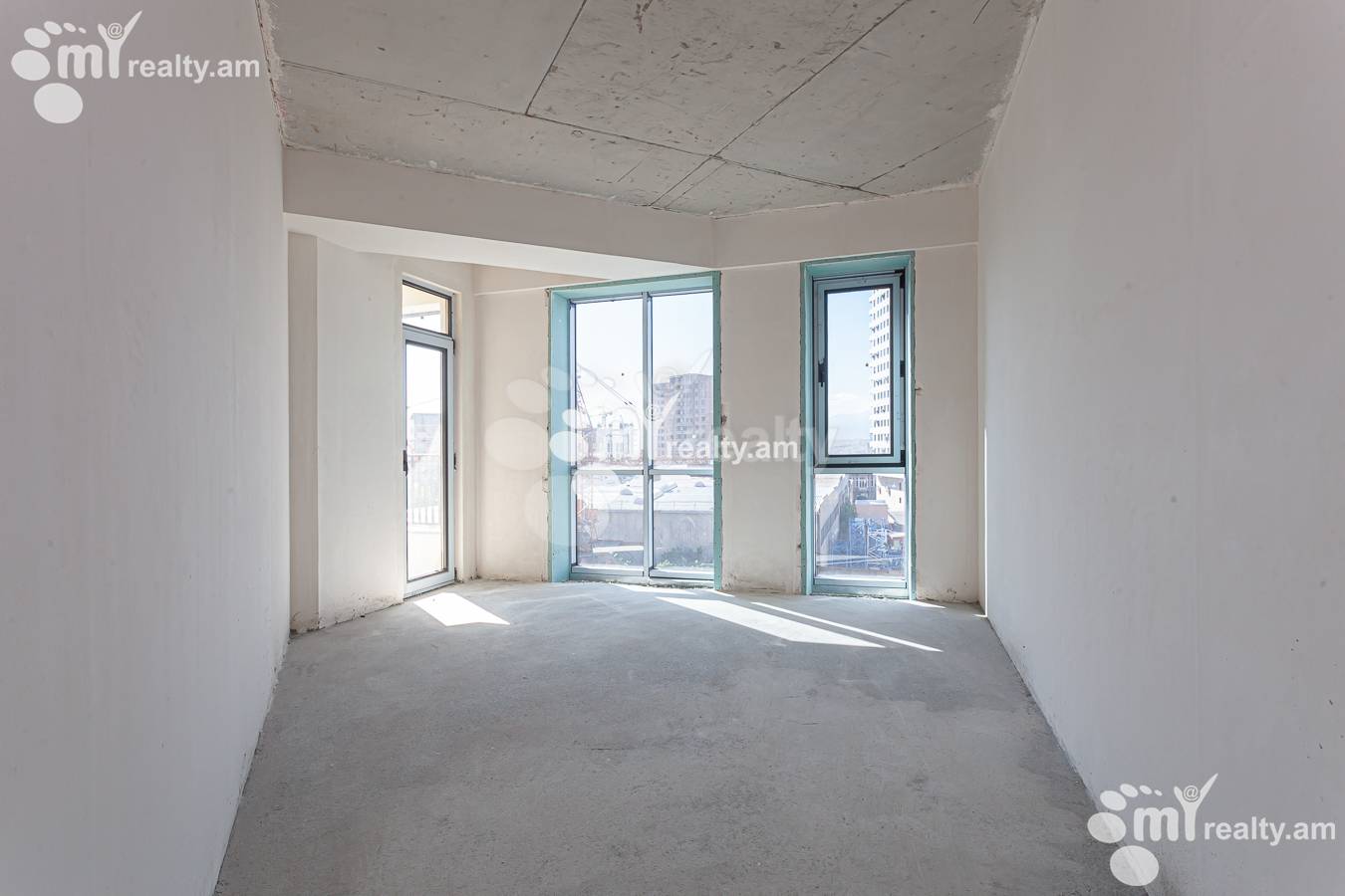 Купить 4 комнатную квартиру Грибоедов ул, Арабкир Ереван, 155870