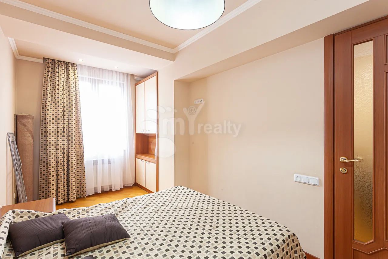 2 սենյականոց բնակարան վարձով Սայաթ-Նովայի պող, Կենտրոն Երևան, 158535