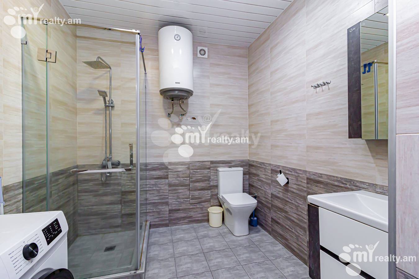 Купить 3 комнатную квартиру Амирян ул, Центр Ереван, 152754