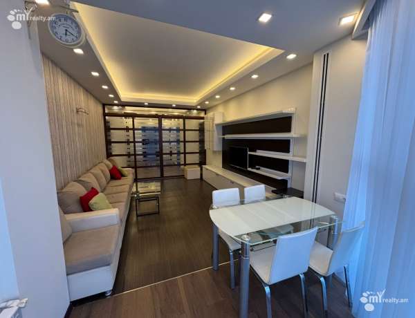 3-senyakanoc-bnakaran-vacharq-Yerevan-Center