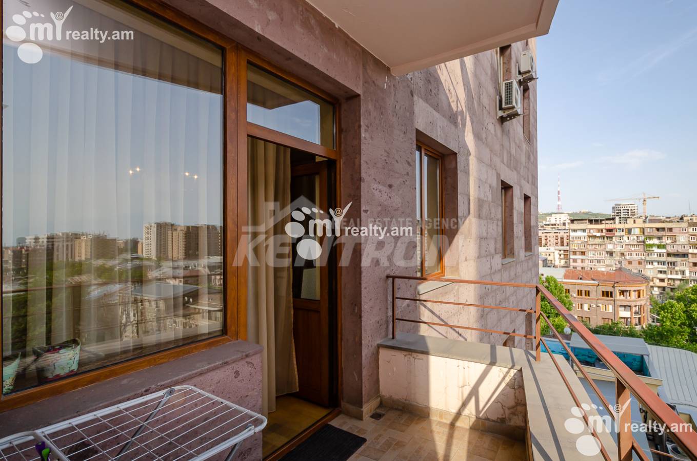 4 bedroom apartment for sale خیابان ماشتوتس, مرکز شهر ایروان, 151752