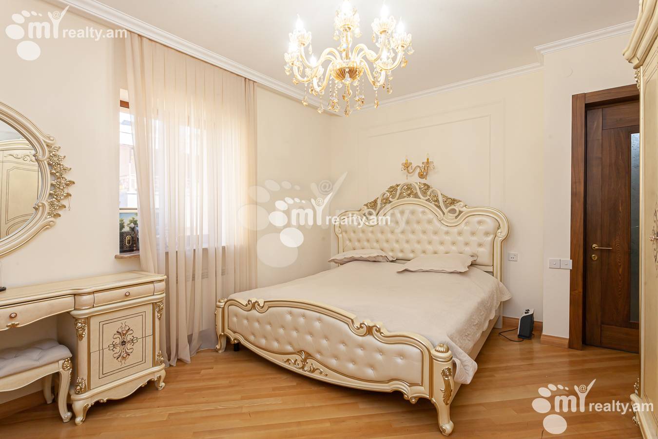 6 bedroom apartment for sale Teryan St, Center Yerevan, 154457