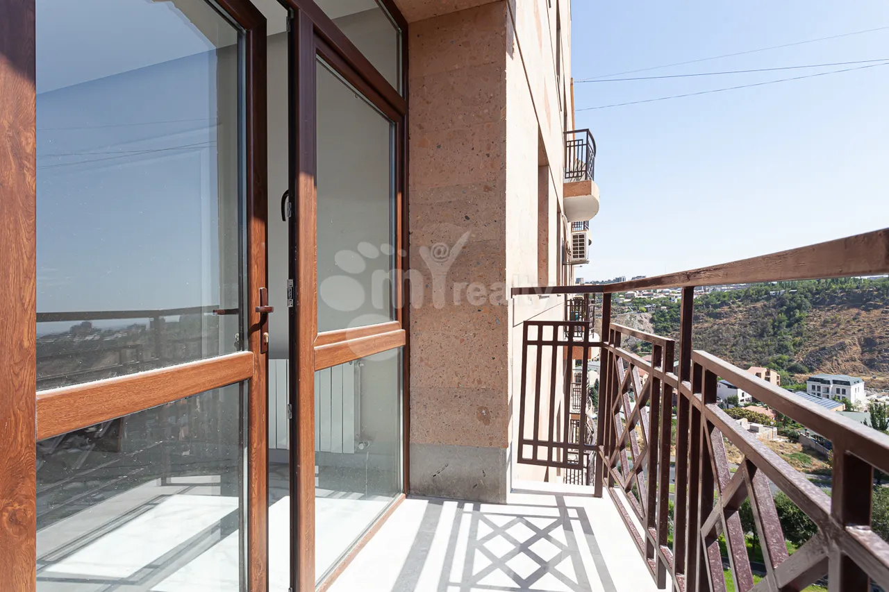3 bedroom apartment for sale Mikoyan St, Davtachène Yerevan, 161553
