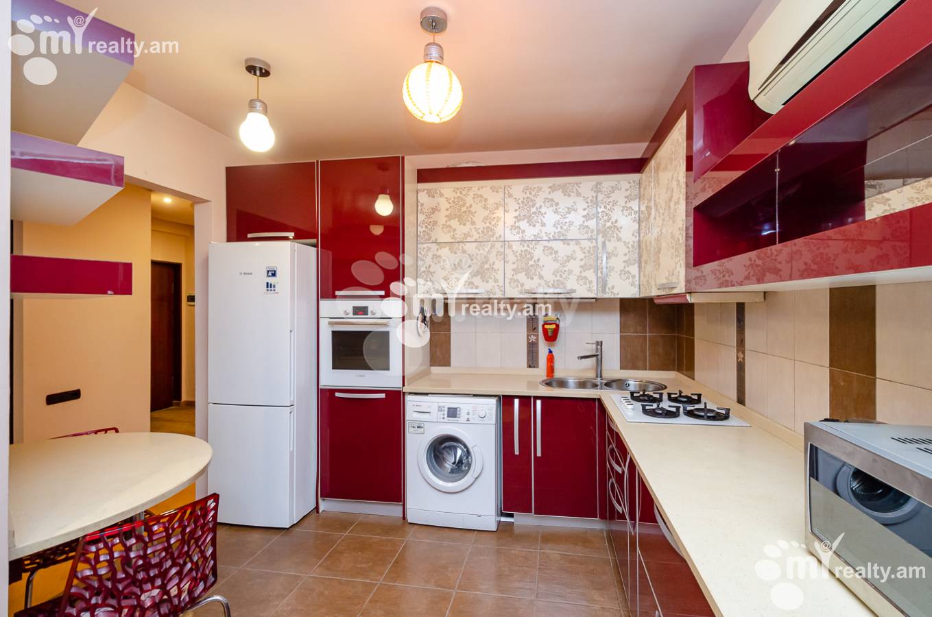 3 սենյականոց բնակարան վարձով Պուշկինի փող, Կենտրոն Երևան, 151471