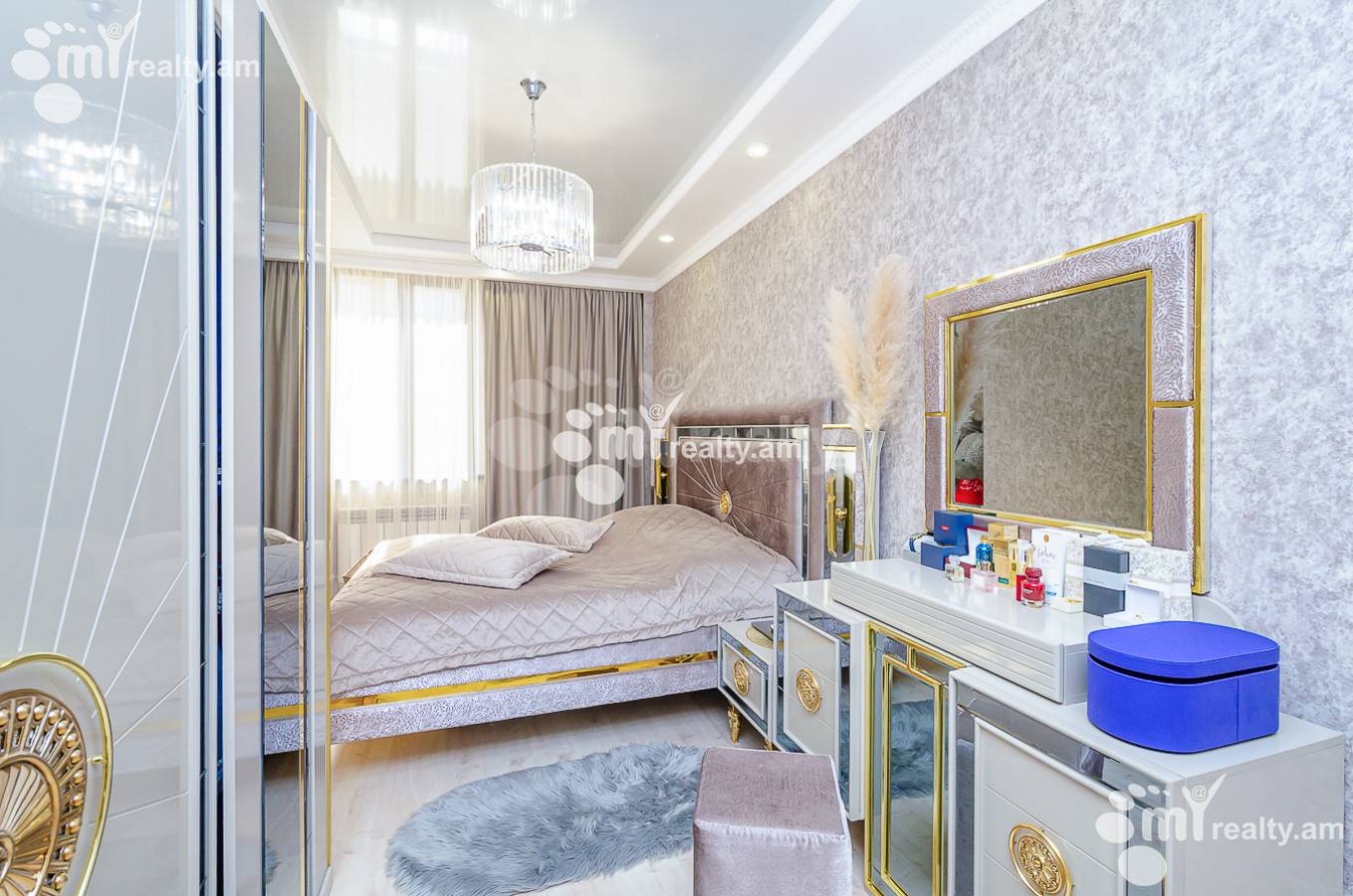 3 bedroom apartment for sale Antarayin St, Center Yerevan, 157083