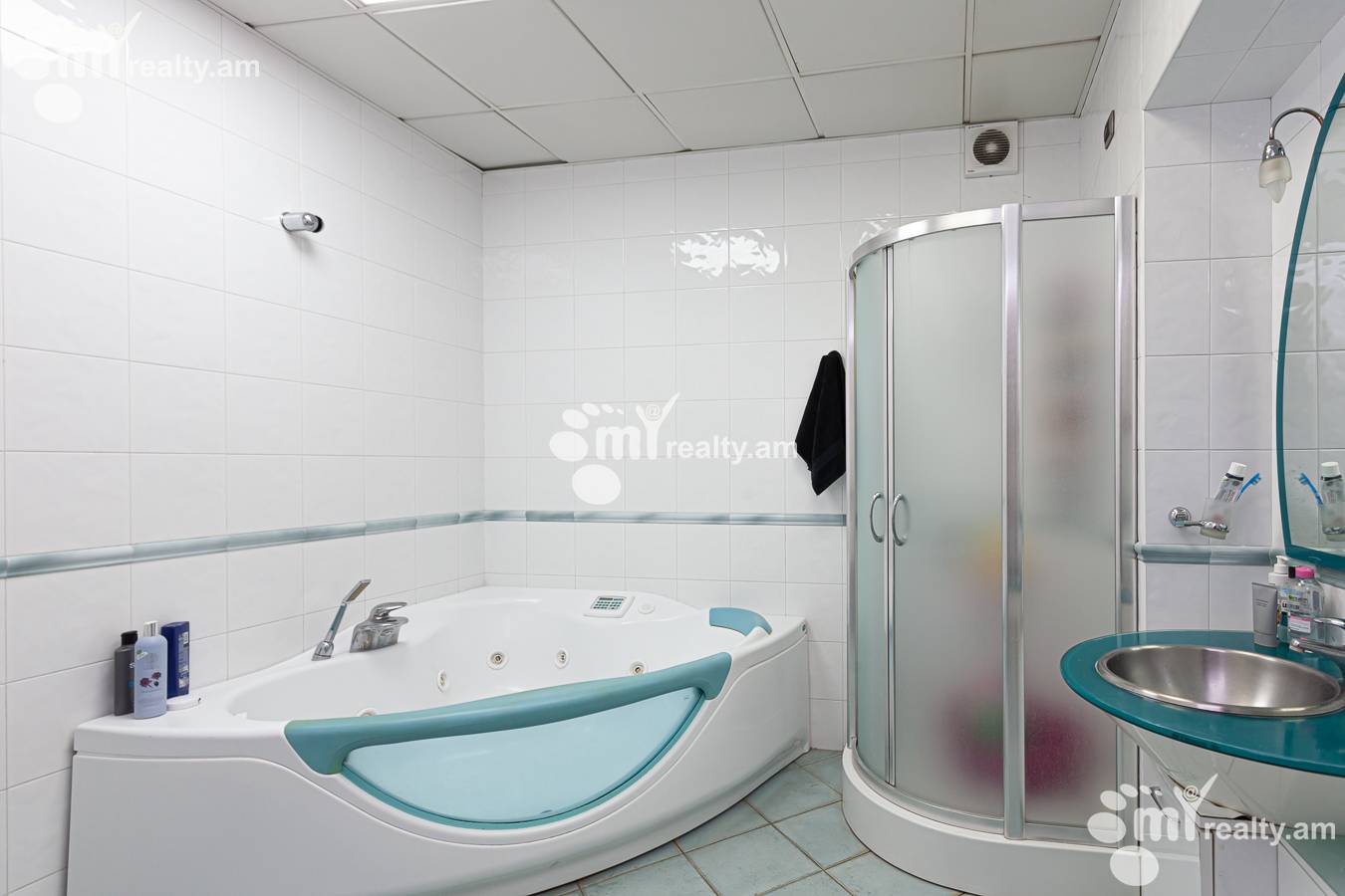 5 bedroom apartment for sale خیابان ابوویان, مرکز شهر ایروان, 143203