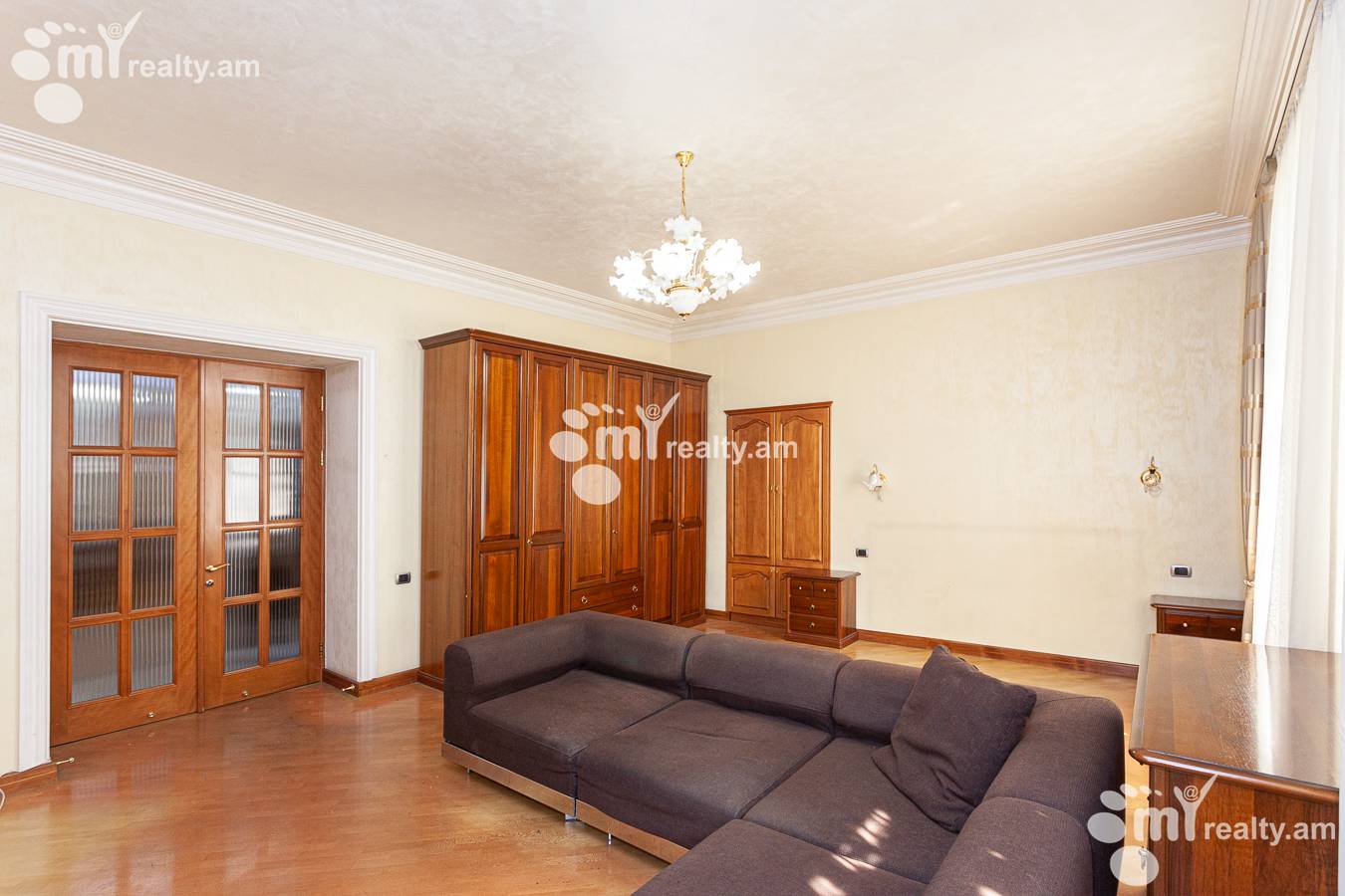 5 bedroom apartment for sale خیابان ابوویان, مرکز شهر ایروان, 143203