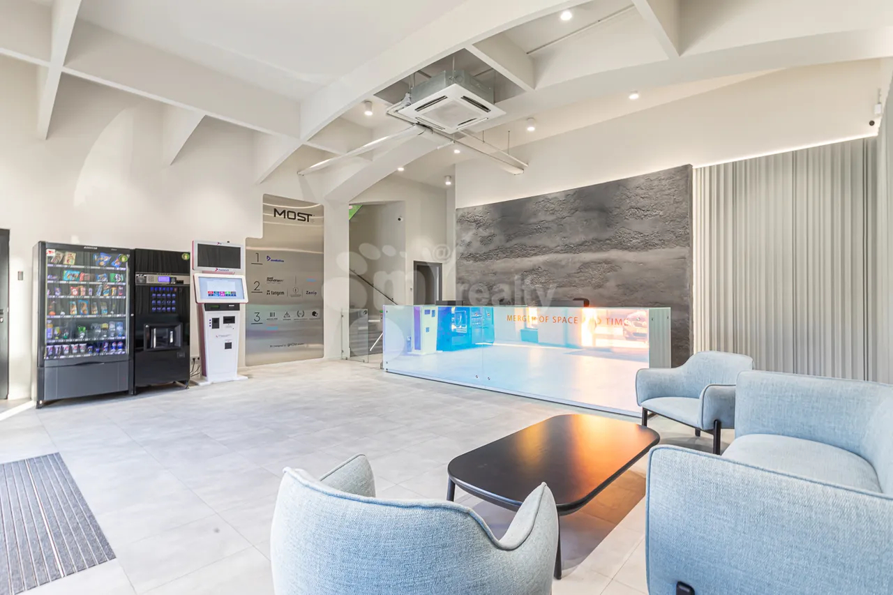 Commercial for rent خیابان میاسنیکیان, مرکز شهر ایروان, 157361