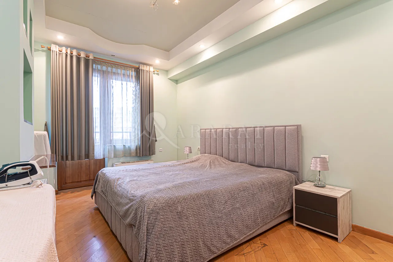 3 սենյականոց բնակարան վարձով Հյուսիսային պող, Կենտրոն Երևան, 158075