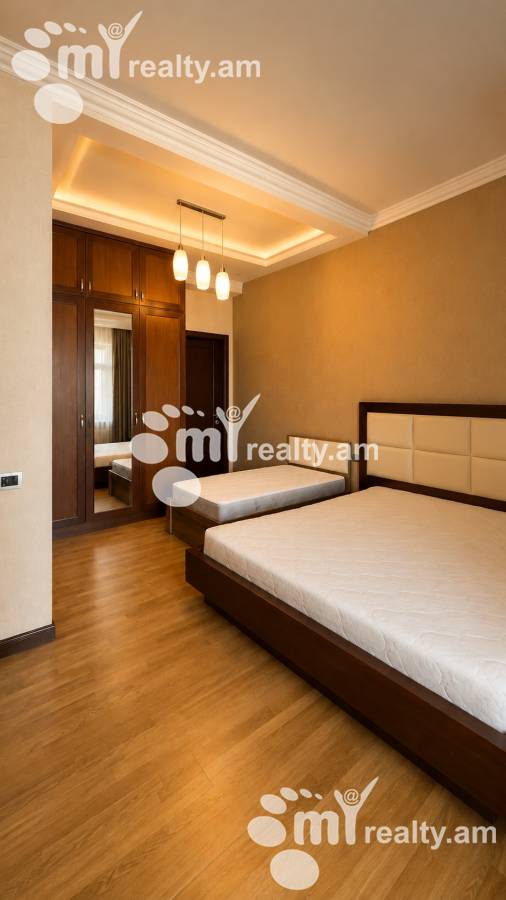 4 bedroom apartment for rent (خیابان باقرامیان (کِنترون, مرکز شهر ایروان, 161003