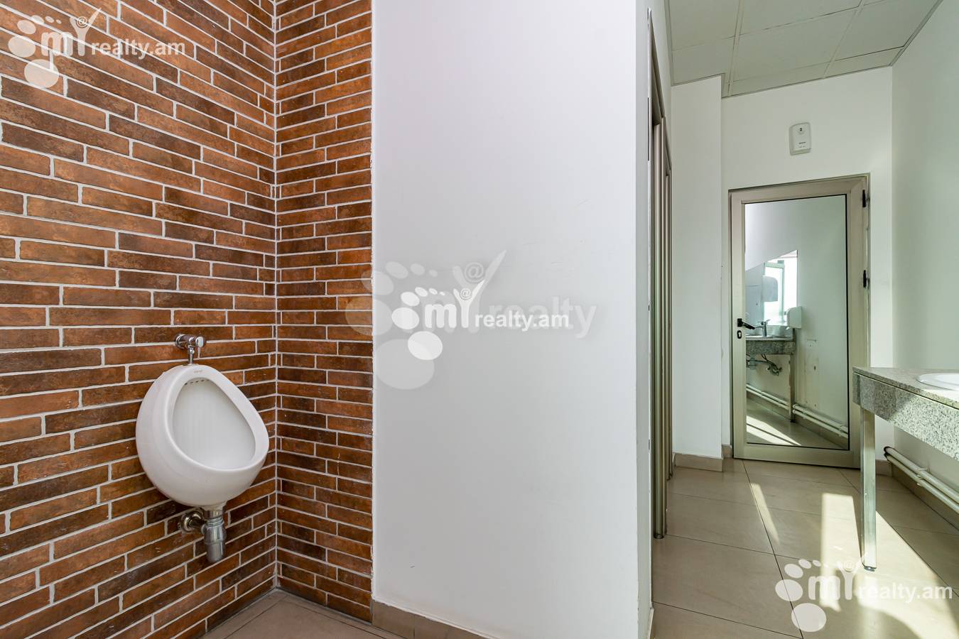 Commercial for rent خیابان هاکوبیان, عربگیر ایروان, 139905