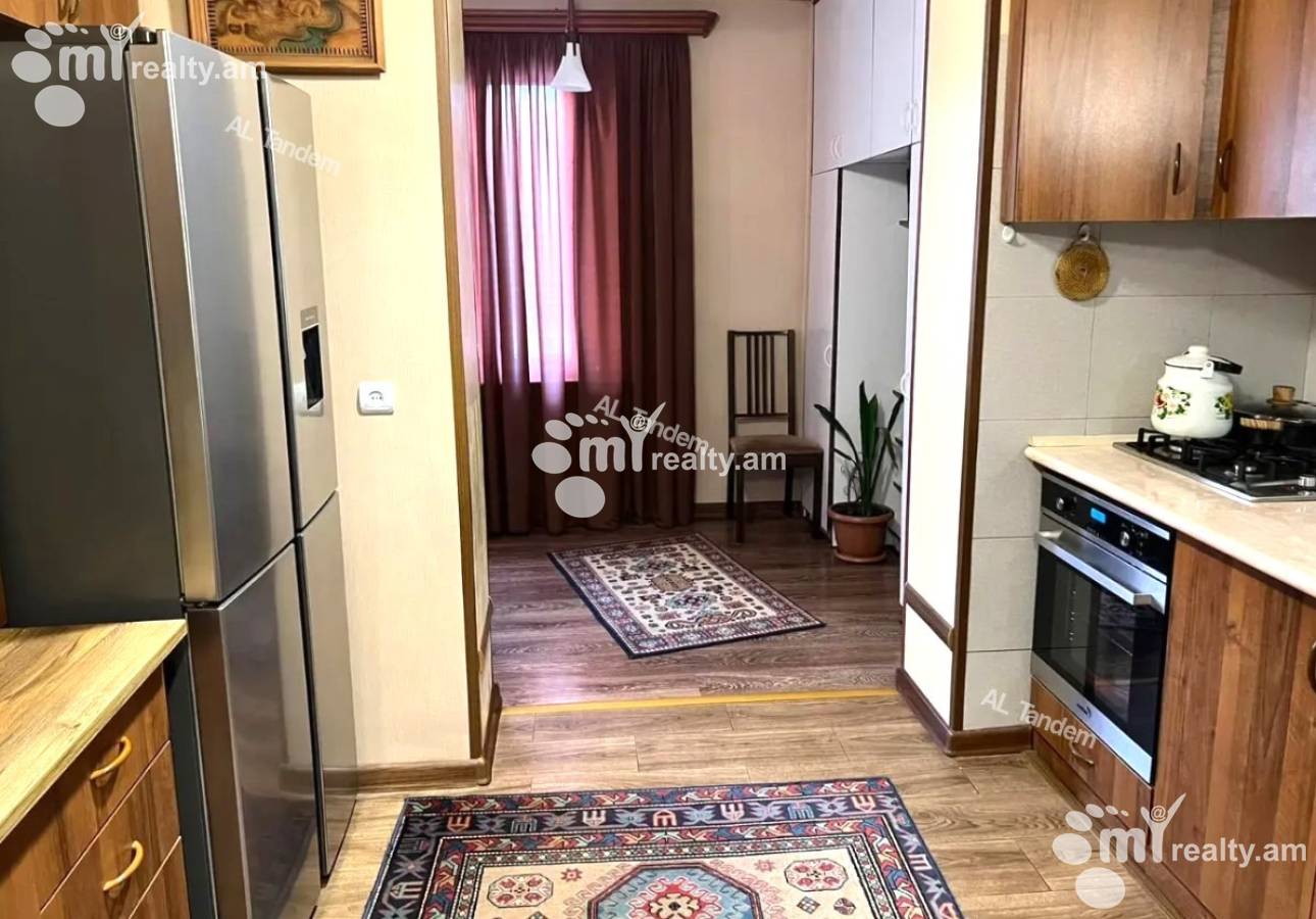 3 bedroom apartment for sale خیابان گِریبودوف, عربگیر ایروان, 153823