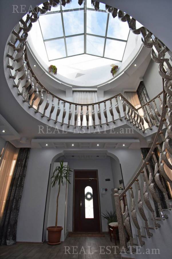 Առանձնատուն  Մելքումովի փող, Դավթաշեն Երևան, 121070