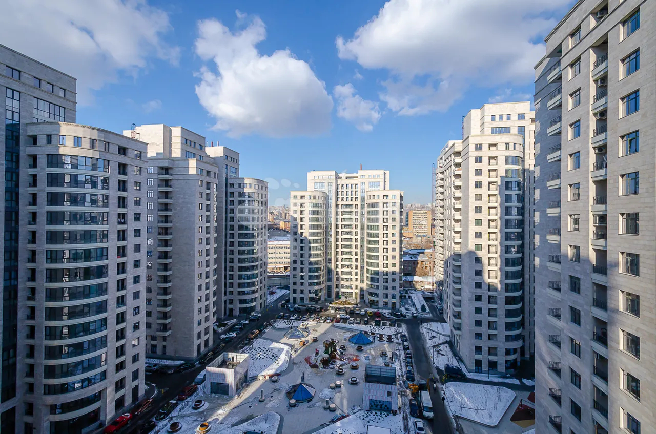 3 bedroom apartment for sale خیابان آرشاکونیاک, مرکز شهر ایروان, 158670