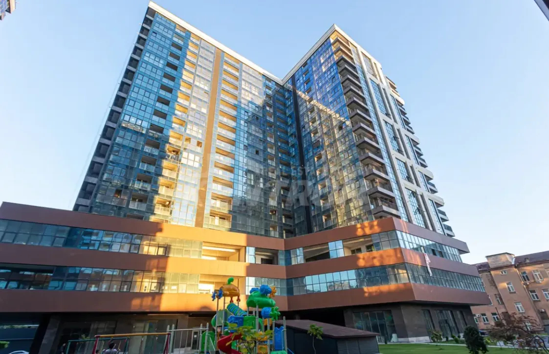 3 սենյականոց բնակարան  Կոմիտասի պող, Արաբկիր Երևան, 157902