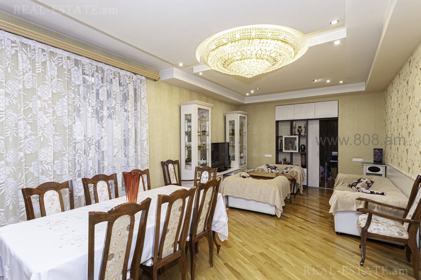 6 սենյականոց բնակարան  Հերացու փող, Կենտրոն Երևան, 137083