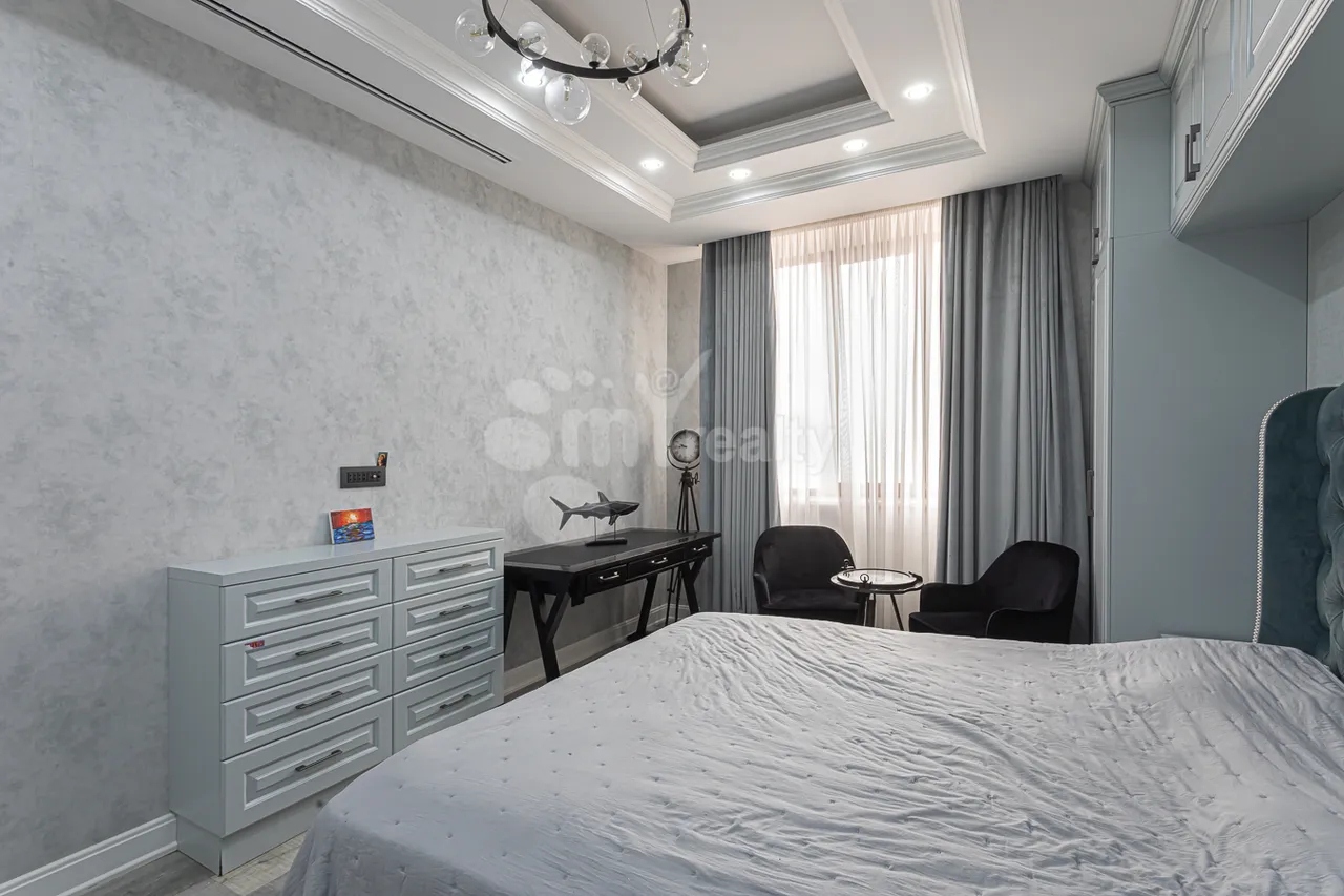 Снять 4 комнатную квартиру Арам ул, Центр Ереван, 159397