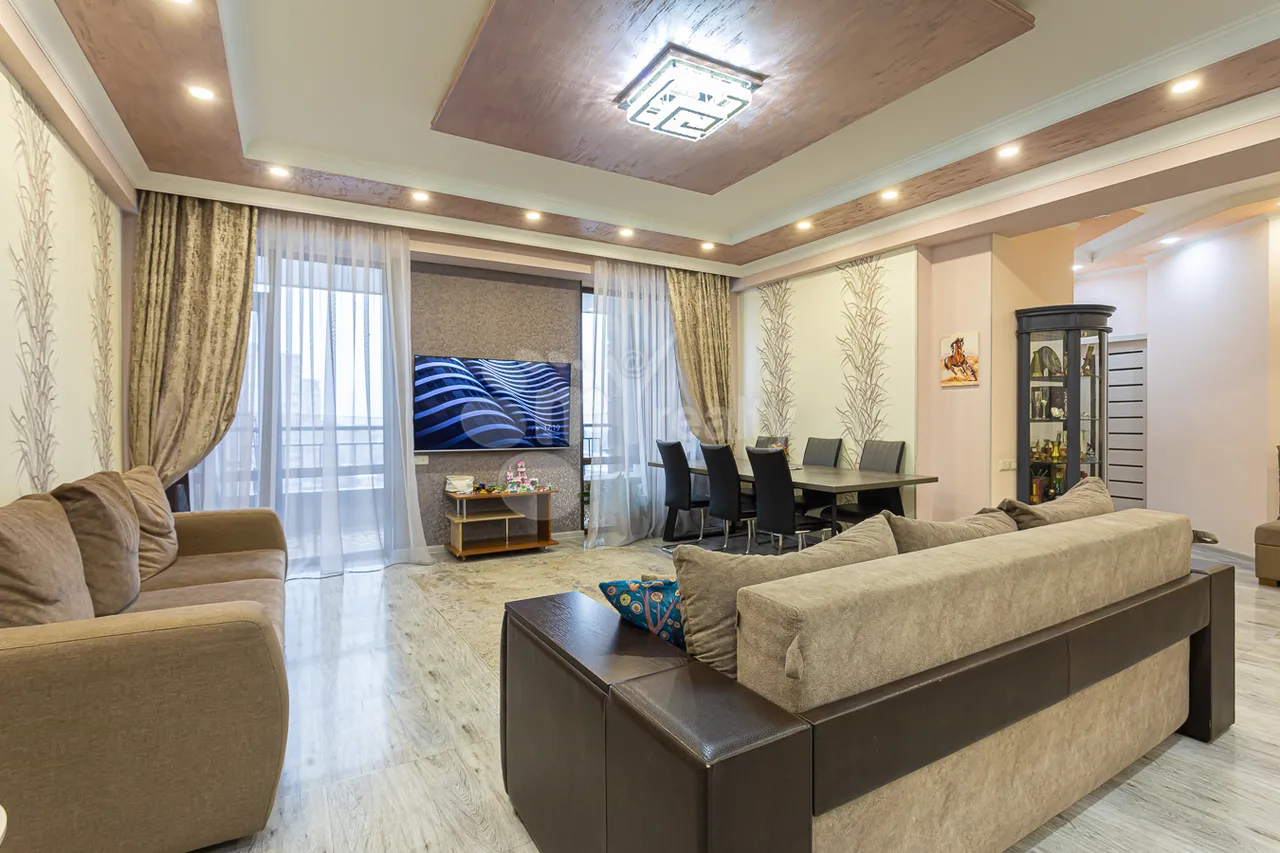 4 սենյականոց բնակարան  Գյուլիքևխյան փող, Նոր Նորք Երևան, 159626