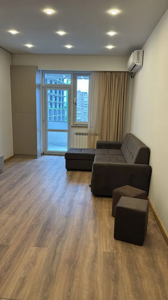 varcov-bnakaran/2-senyakanoc/Sevak+St/Kanaqer-Zeytun/Yerevan