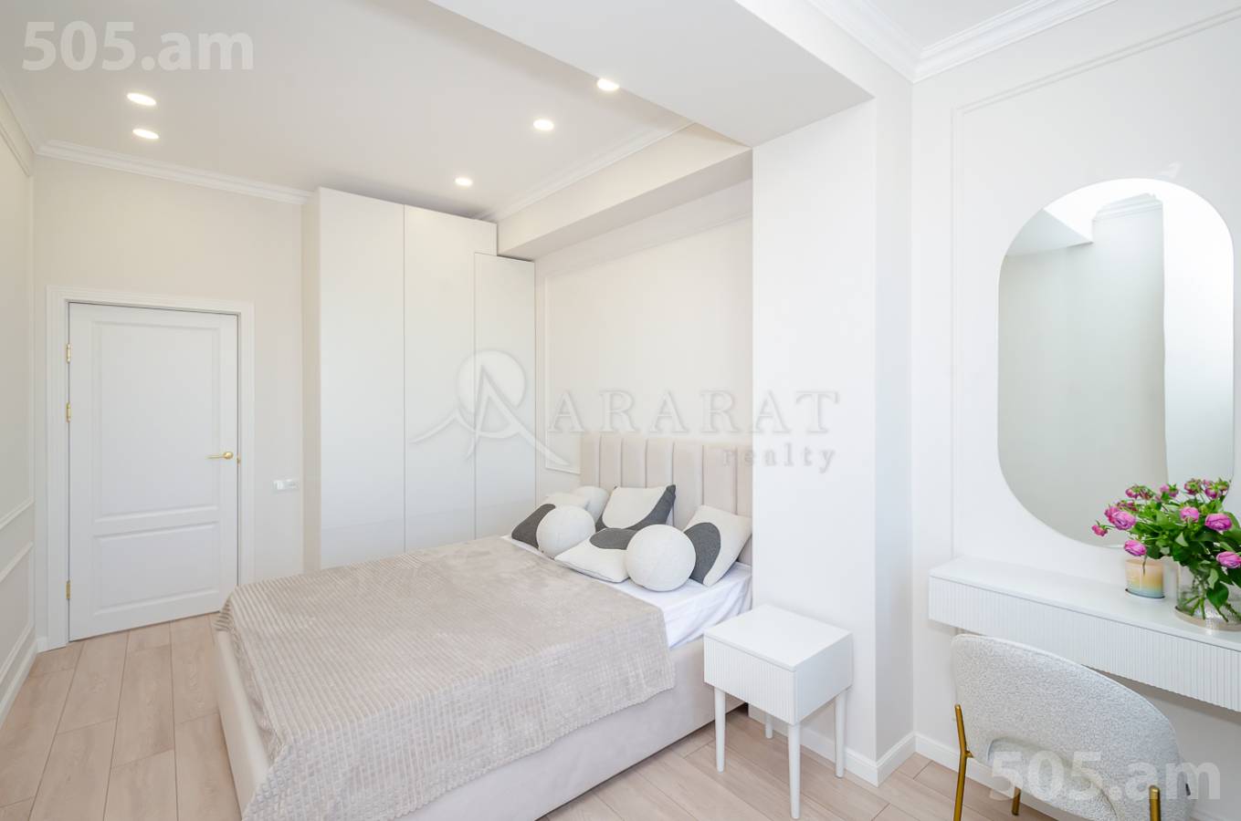 3 bedroom apartment for sale خیابان آرخوتیان, عربگیر ایروان, 149085