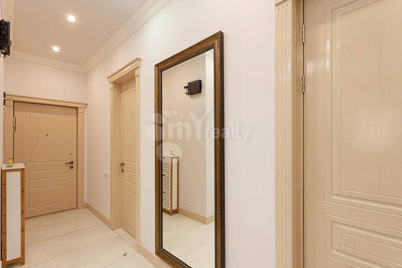 3 սենյականոց բնակարան  Ամիրյան փող, Կենտրոն Երևան, 159133