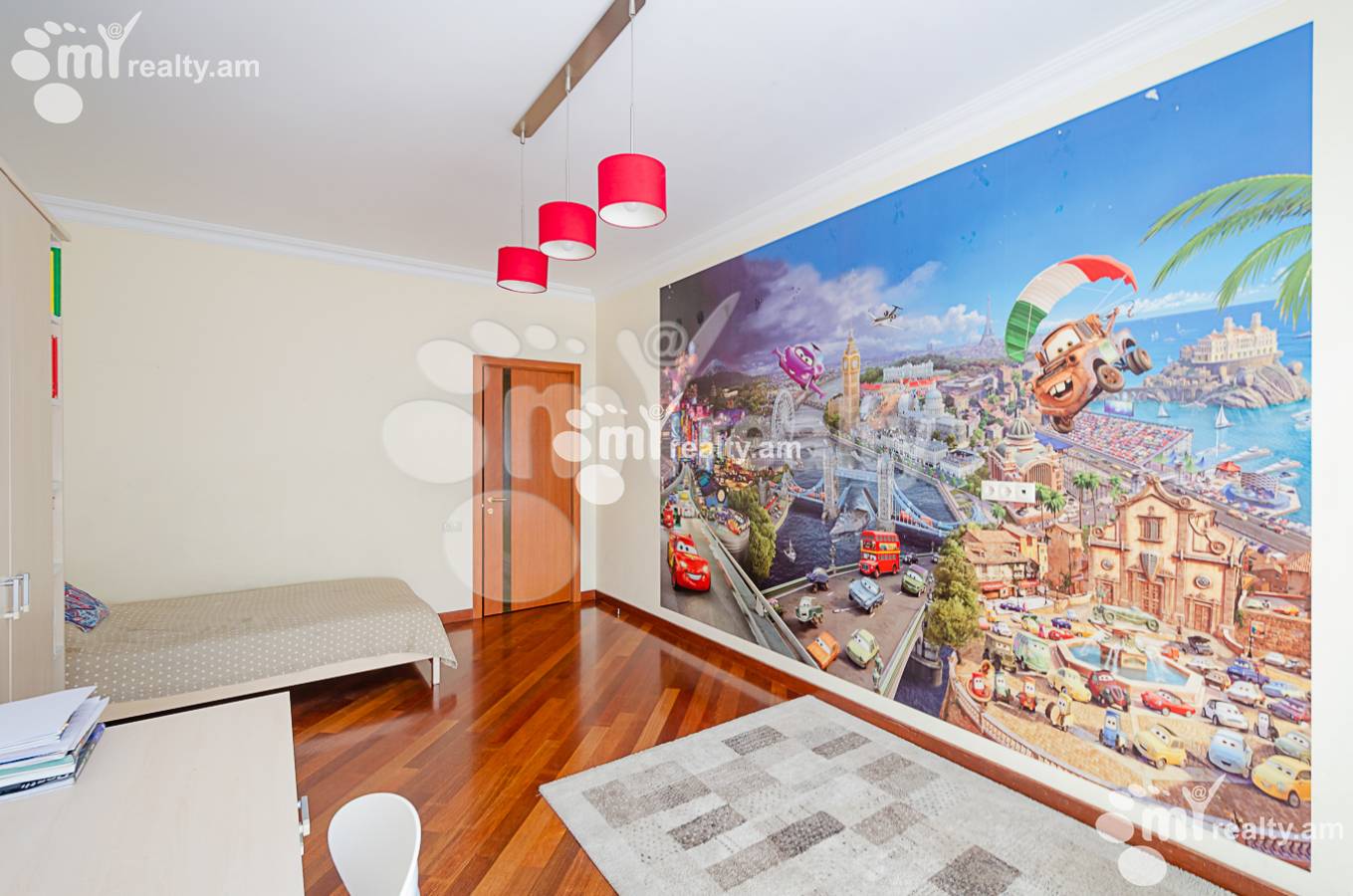 4 սենյականոց բնակարան  Հյուսիսային պող, Կենտրոն Երևան, 136507