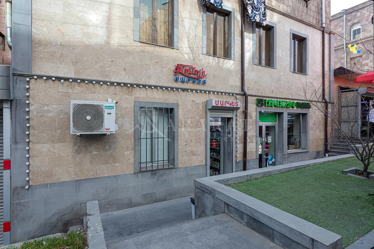 Commercial for sale خیابان آرشاکونیاک, مرکز شهر ایروان, 158541