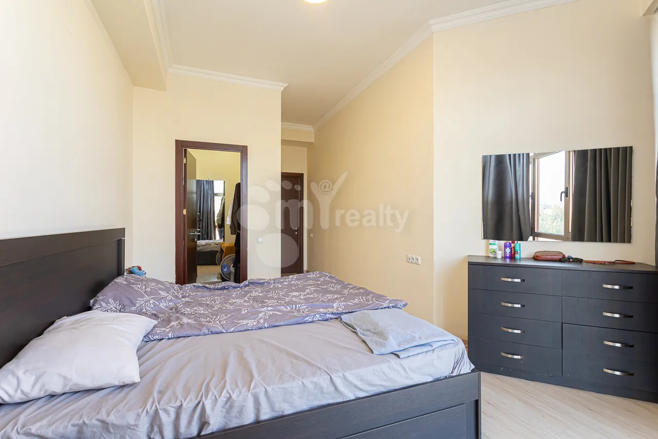 4 bedroom apartment for sale Antarayin St, Center Yerevan, 157846