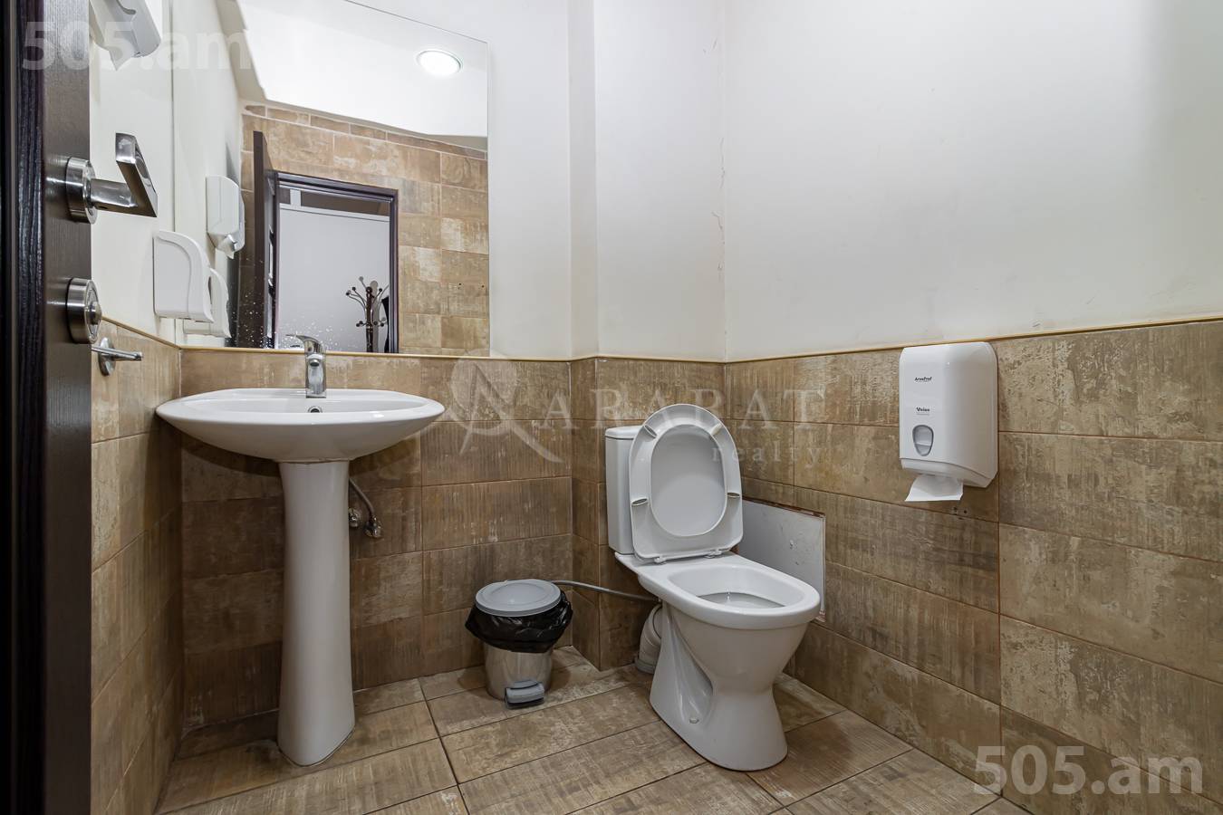 Commercial for rent خیابان آرام, مرکز شهر ایروان, 153467