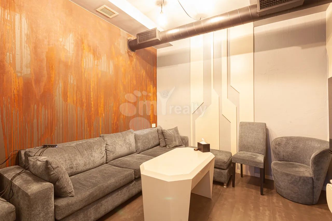 Commercial for sale خیابان چارِنتس, مرکز شهر ایروان, 157295