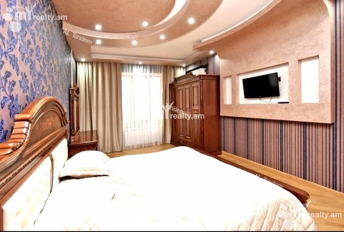 Снять 4 комнатную квартиру Арам ул, Центр Ереван, 142683
