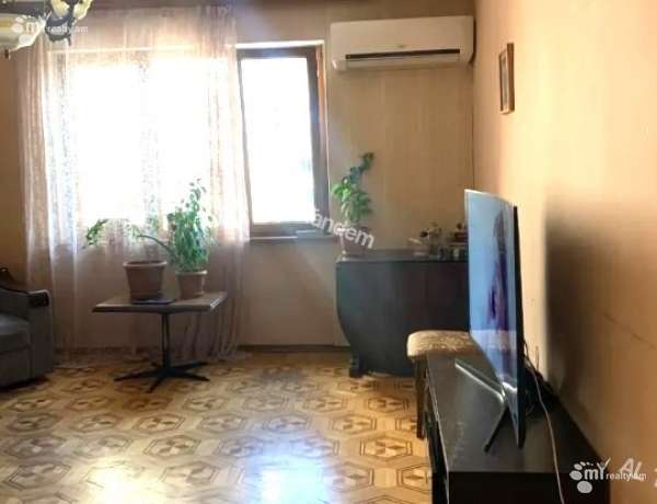 kupit-kvartiru/3-komnatnaya/Sayat-Nova+Ave/Center/Yerevan