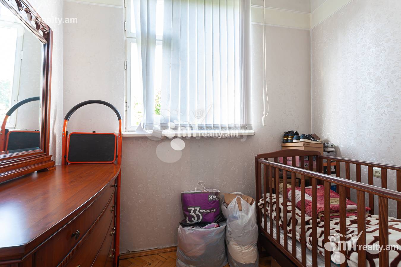 3 bedroom apartment for sale خیابان مامیکونیانتس, عربگیر ایروان, 155445