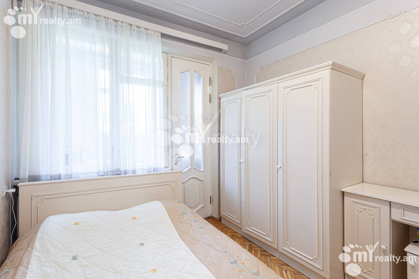 3 bedroom apartment for sale خیابان مامیکونیانتس, عربگیر ایروان, 155445