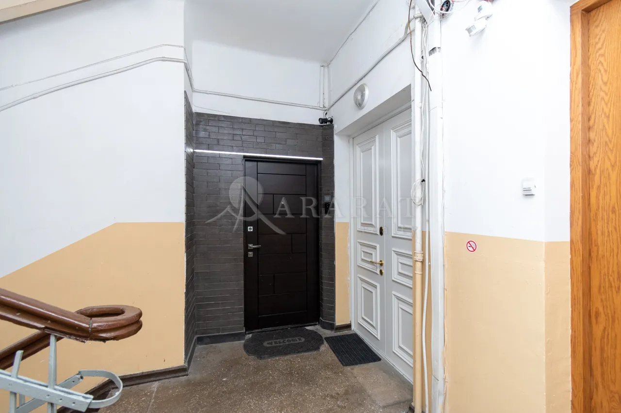 4 սենյականոց բնակարան  Բաղրամյան պող(Կենտրոն), Կենտրոն Երևան, 158737