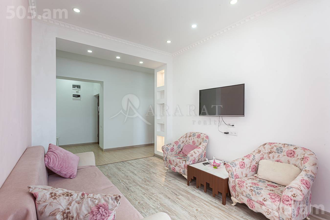 2 bedroom apartment for sale خیابان تِسی تِسِرناکابِرد, مرکز شهر ایروان, 152630