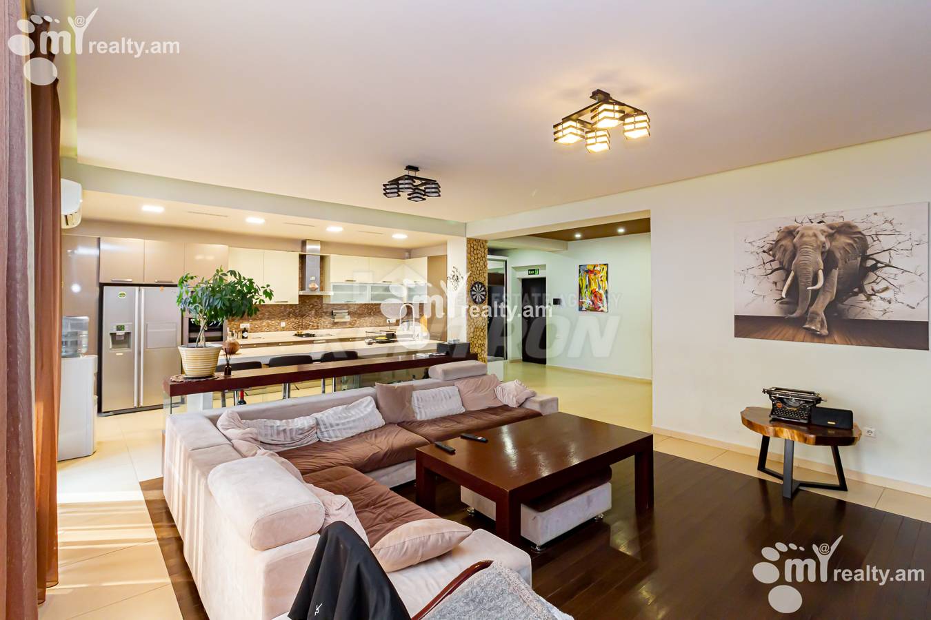 4 bedroom apartment for rent خیابان آنتارایین, مرکز شهر ایروان, 153236