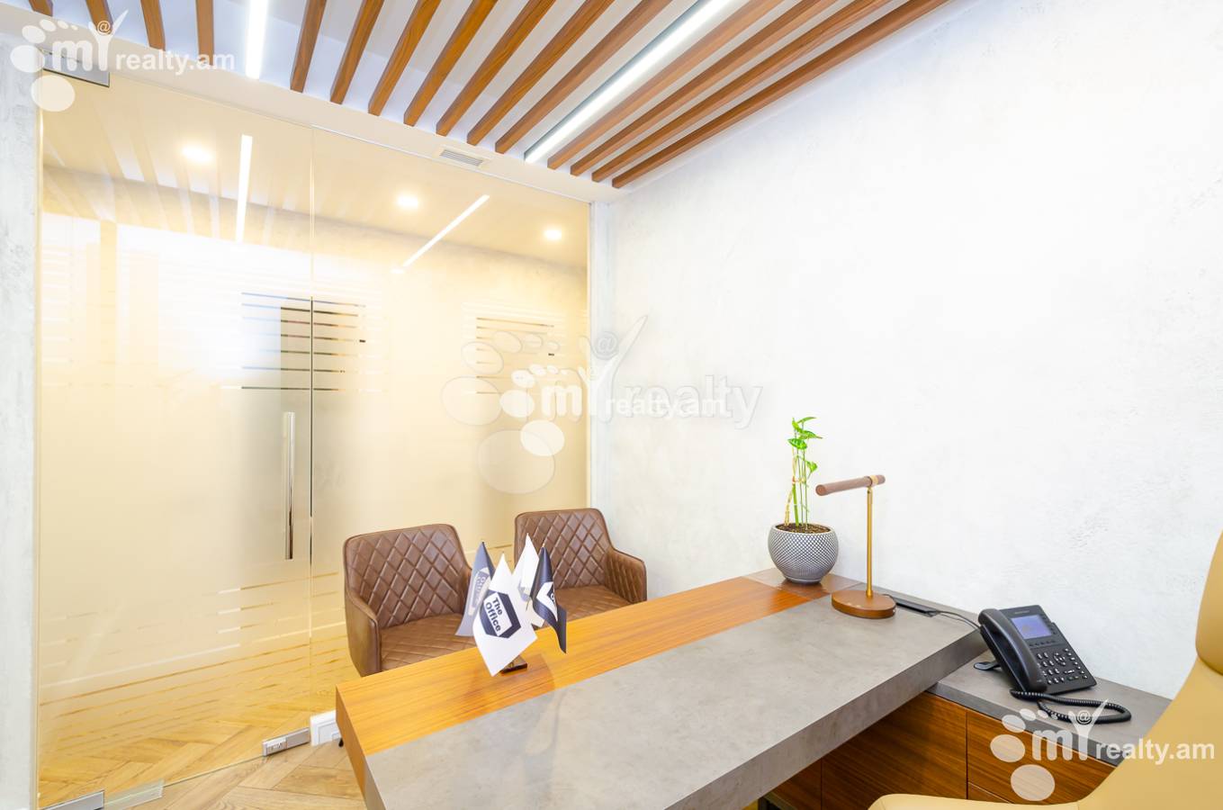 Снять коммерческoе помещение Амирян ул, Центр Ереван, 148575