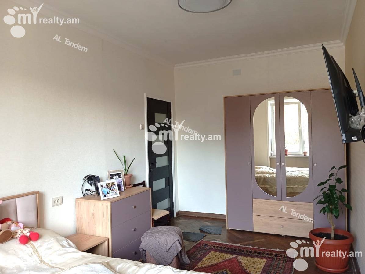 3 bedroom apartment for sale Hasratyan st., Adshapnjak Yerevan, 158054