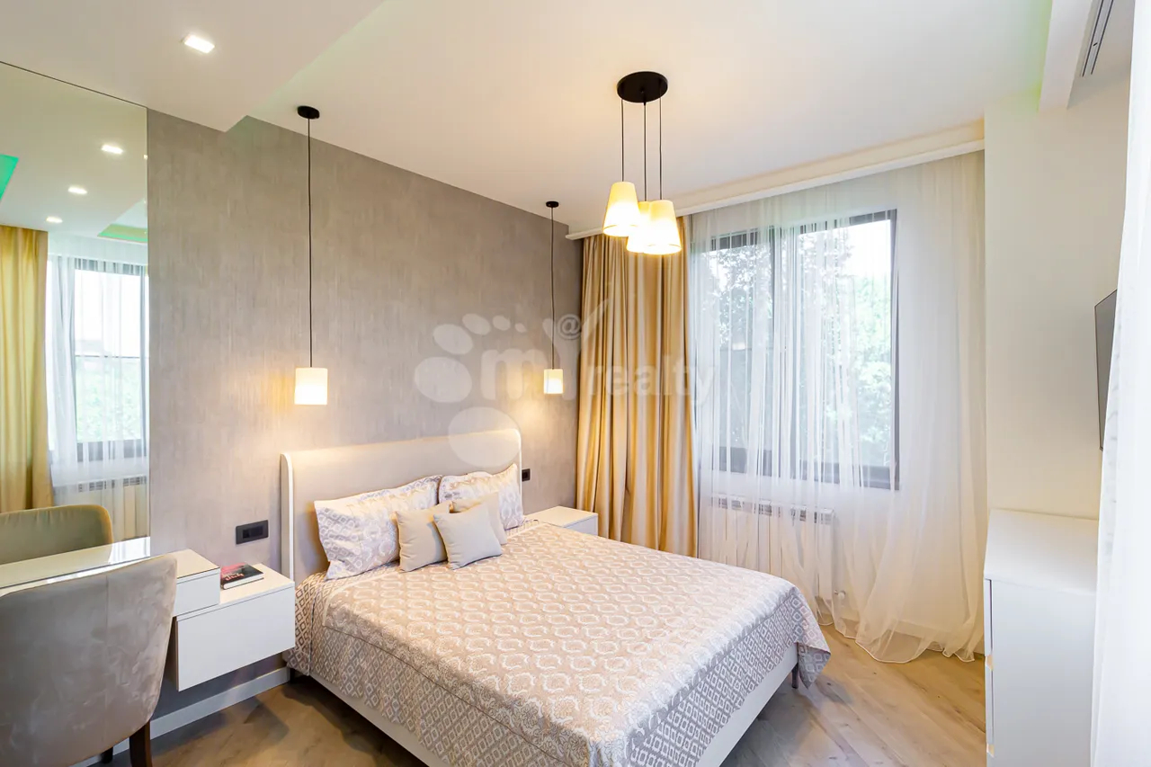 5 bedroom apartment for sale V.Papazyan St, Arabkir Yerevan, 158511