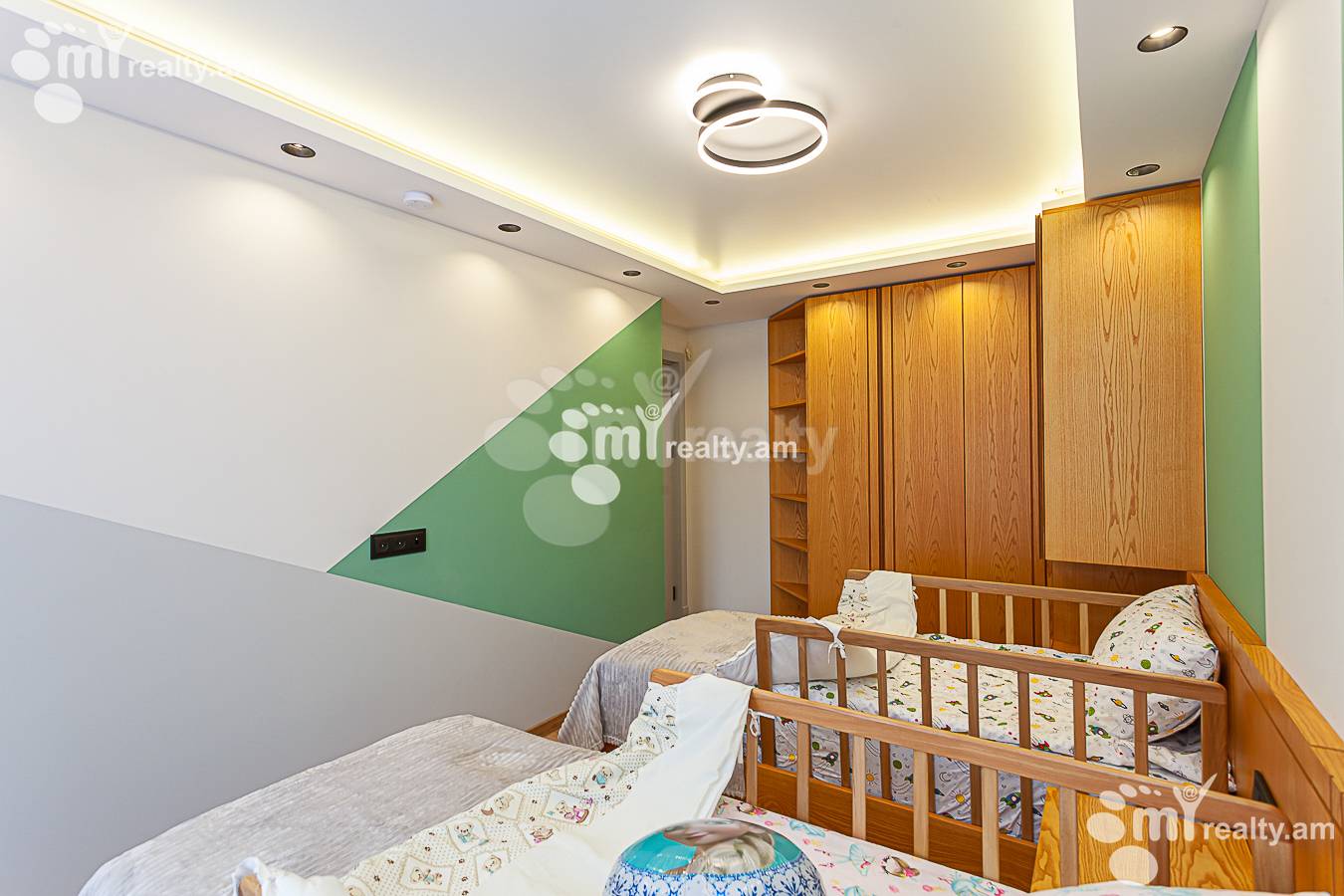 Купить 3 комнатную квартиру Давит Анахт ул., Канакер-Зейтун Ереван, 137753