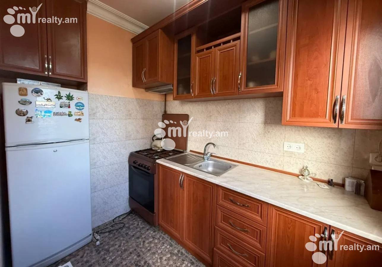 3 bedroom apartment for sale Azatutyan Ave, Arabkir Yerevan, 156982