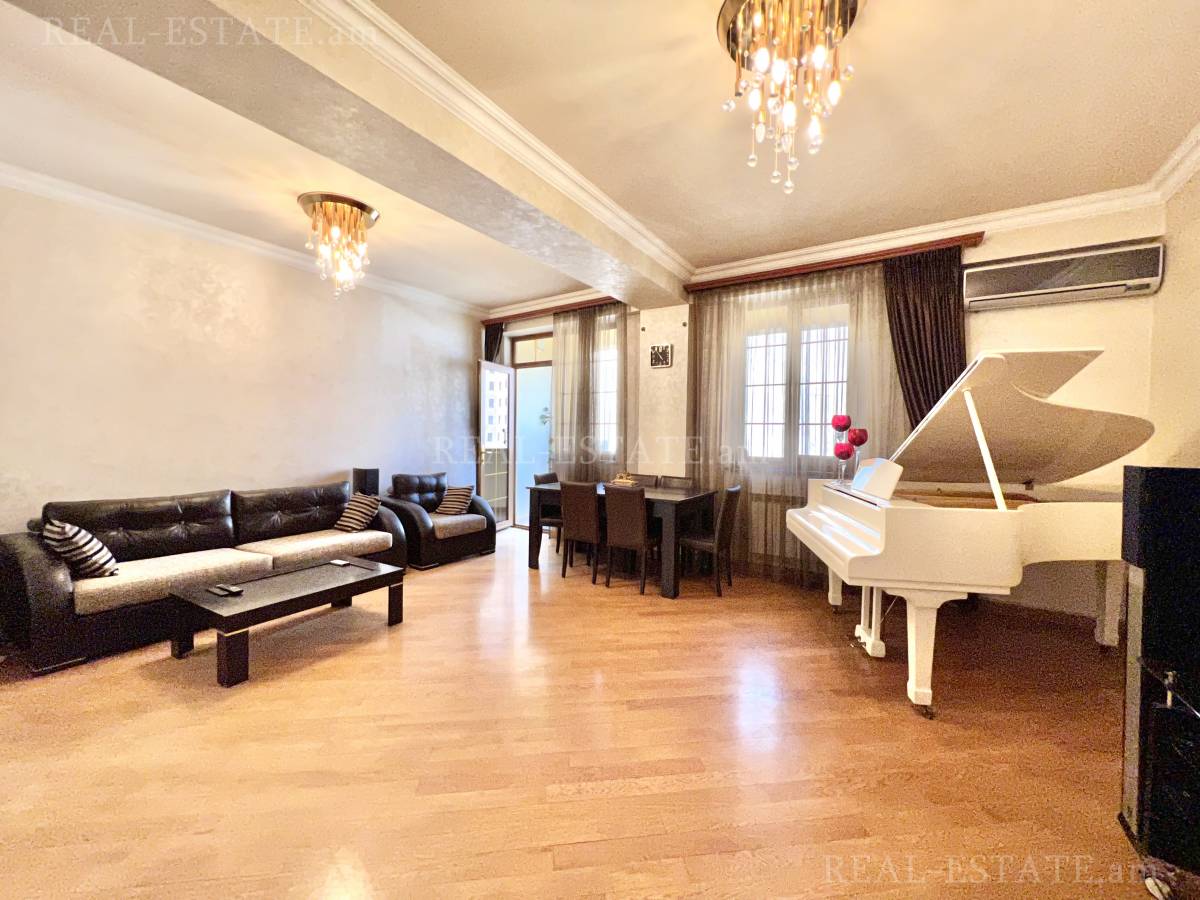 3 bedroom apartment for sale Saryan St, Center Yerevan, 124690
