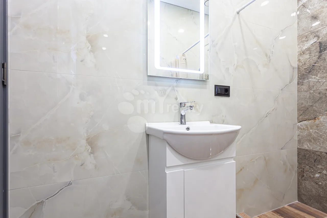 3 bedroom apartment for rent Arshakunyats Ave, Center Yerevan, 160325