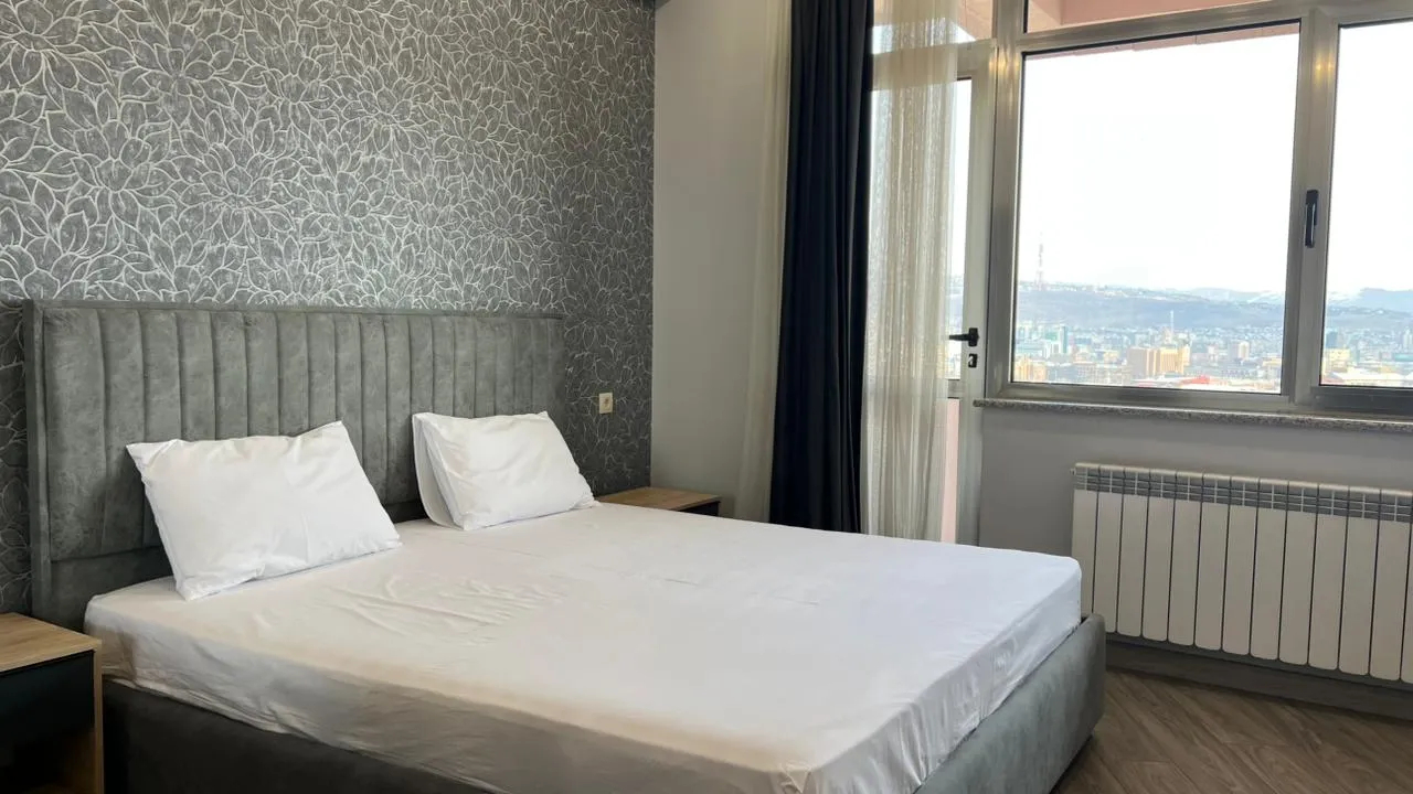 3 bedroom apartment for rent خیابان تِسی تِسِرناکابِرد, مرکز شهر ایروان, 160002