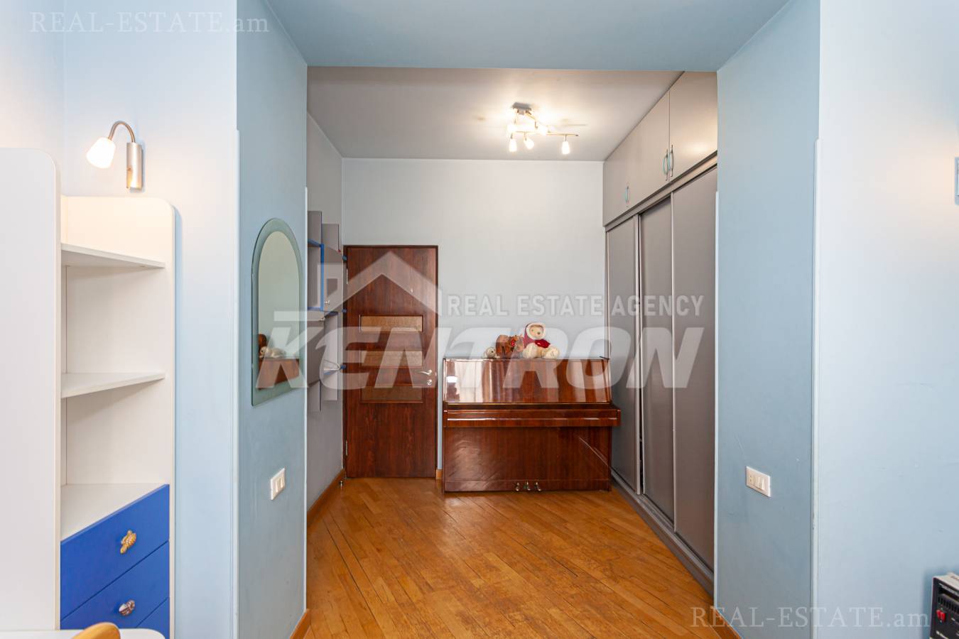 3 սենյականոց բնակարան  Չարենցի փող, Կենտրոն Երևան, 137336