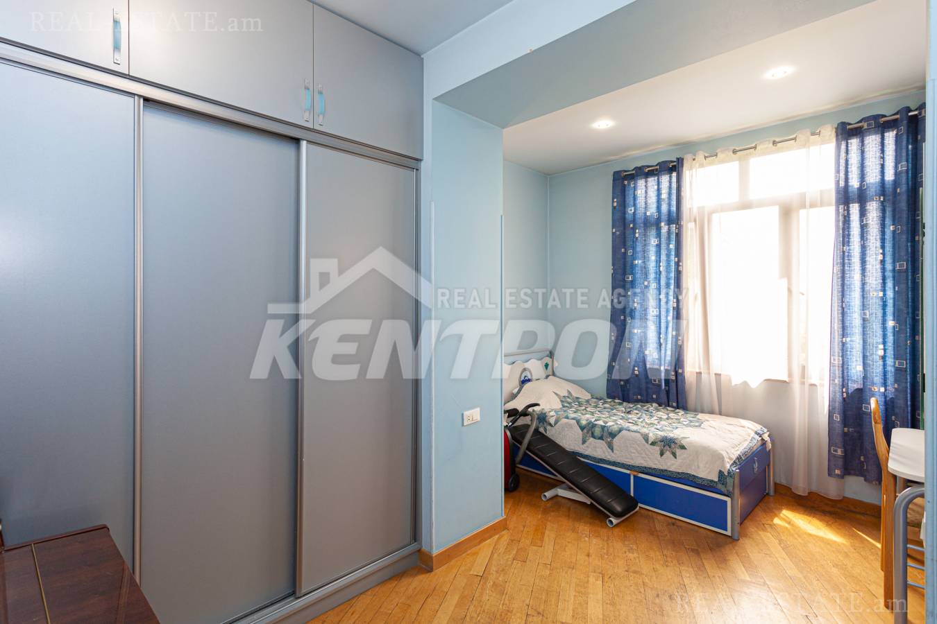 3 սենյականոց բնակարան  Չարենցի փող, Կենտրոն Երևան, 137336